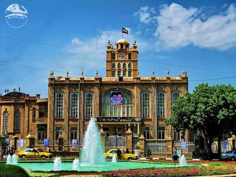 معماری برج ساعت تبریز