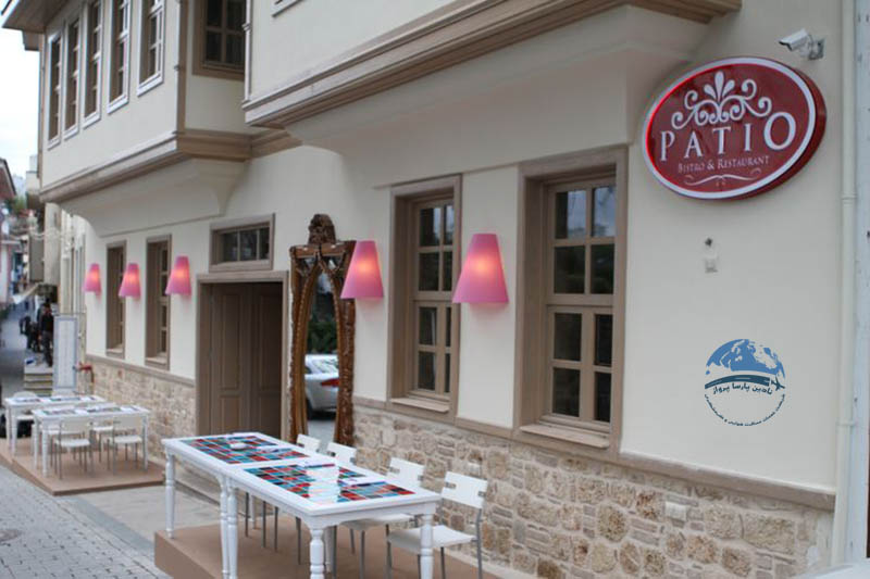 رستوران ساحلی در آنتالیا