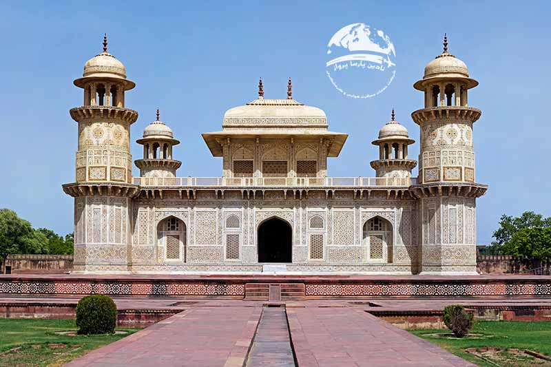 آرامگاه اعتمادالدوله