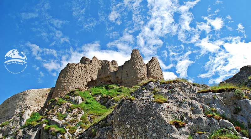 فاصله قلعه وان تا شهر وان