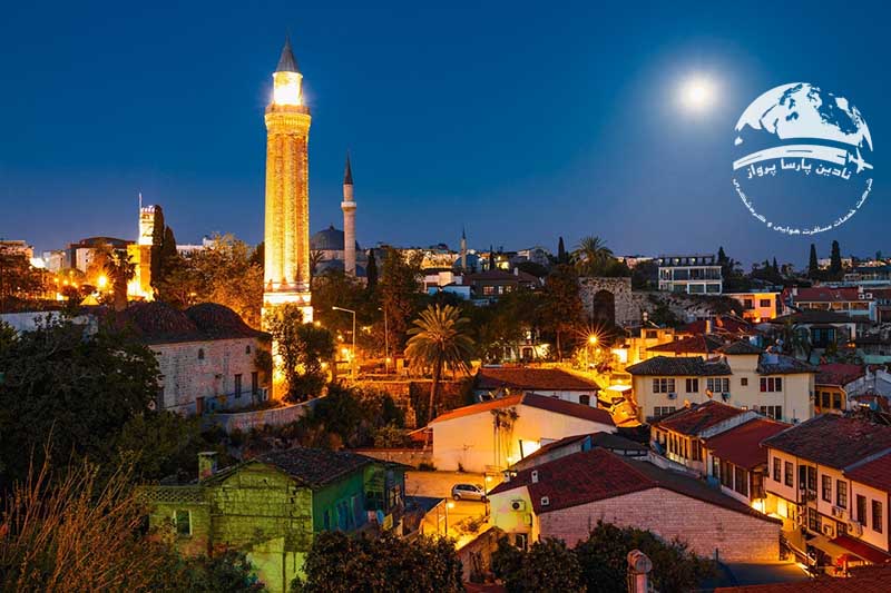 ساحل در شب در آنتالیا