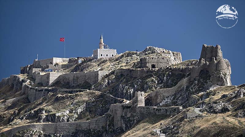 قلعه وان - دیدنی های وان