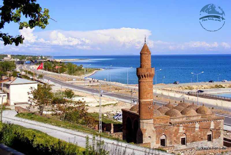 دیدنی های وان در یک نگاه