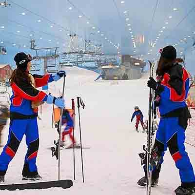 آشنایی کامل با پیست اسکی دبی و امکانات منحصربه‌فرد آن