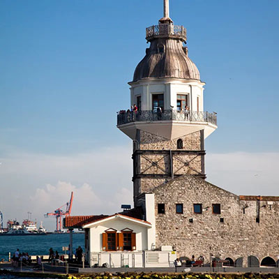 برج دختر استانبول، ترکیب افسانه، تاریخ و زیبایی بر فراز دریای مرمره